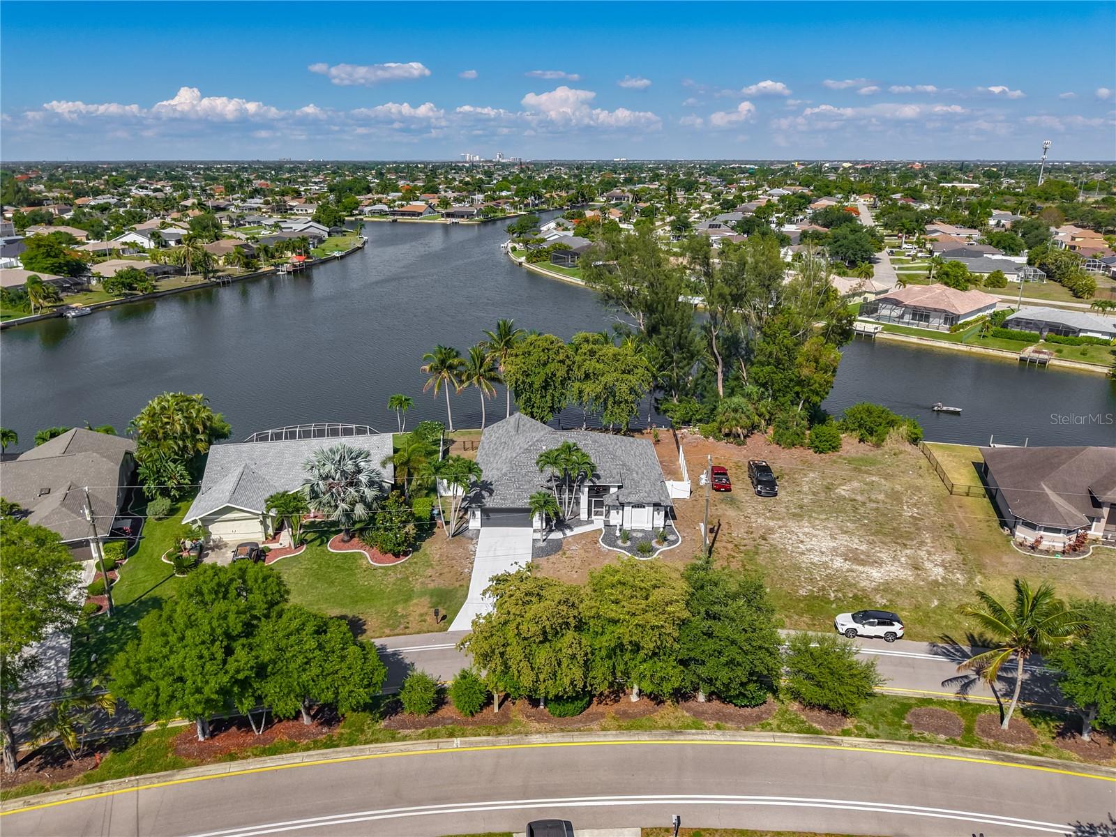 2503 AVIATION PKWY, CAPE CORAL, FL, 33904