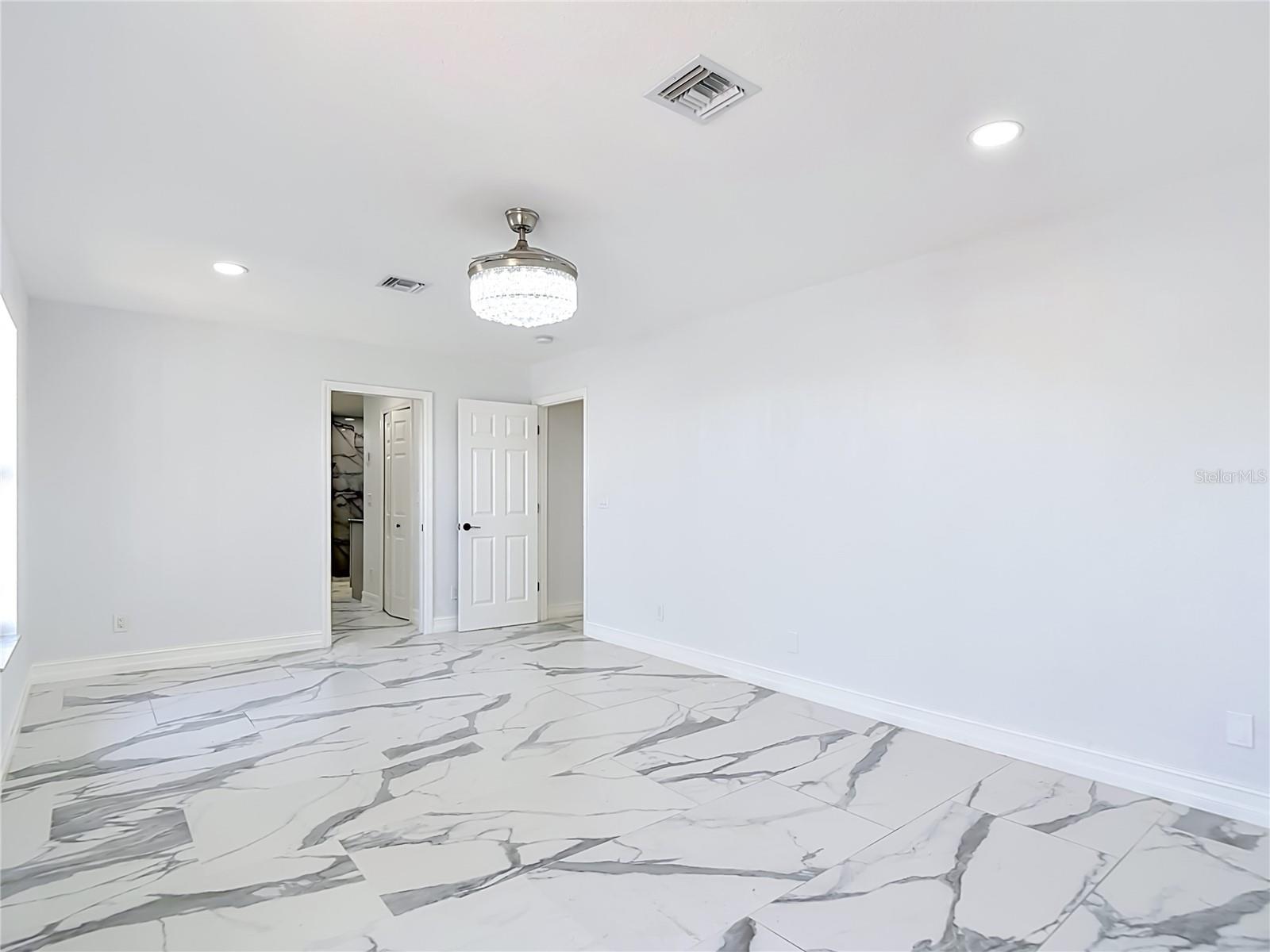2503 AVIATION PKWY, CAPE CORAL, FL, 33904