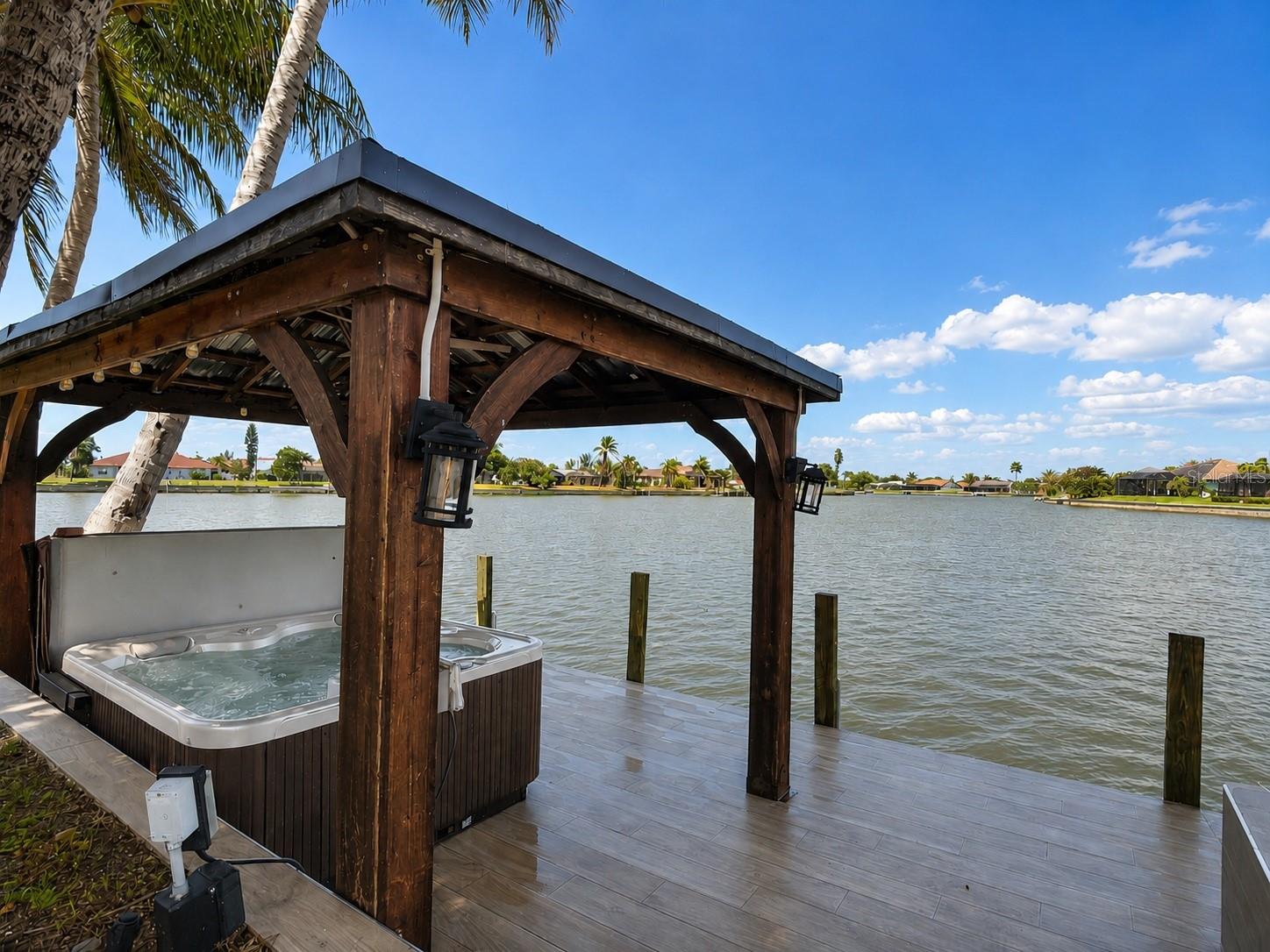 2503 AVIATION PKWY, CAPE CORAL, FL, 33904