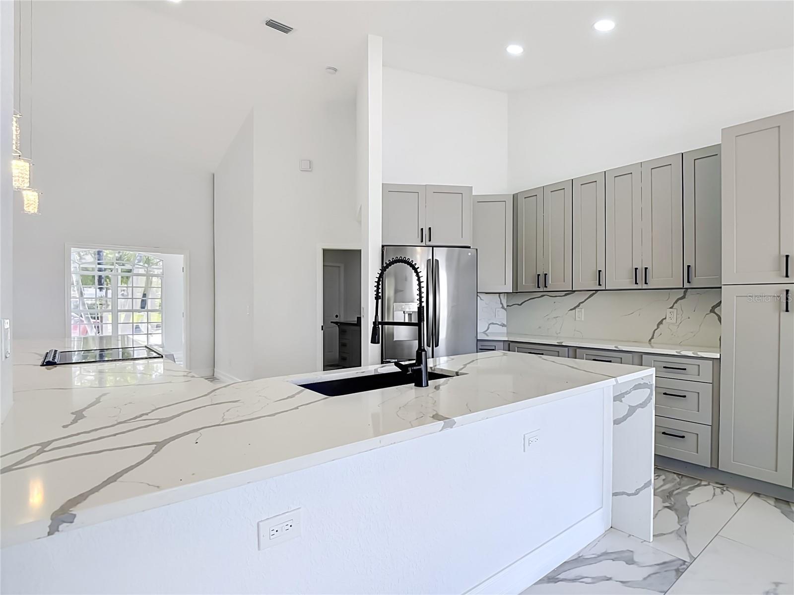 2503 AVIATION PKWY, CAPE CORAL, FL, 33904