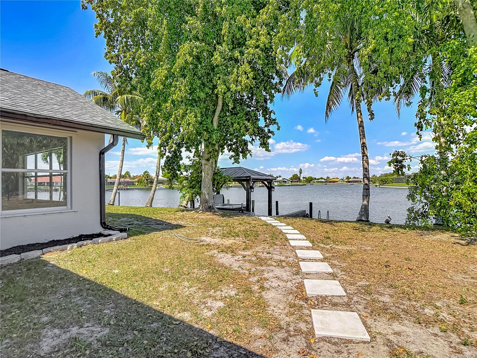 2503 AVIATION PKWY, CAPE CORAL, FL, 33904