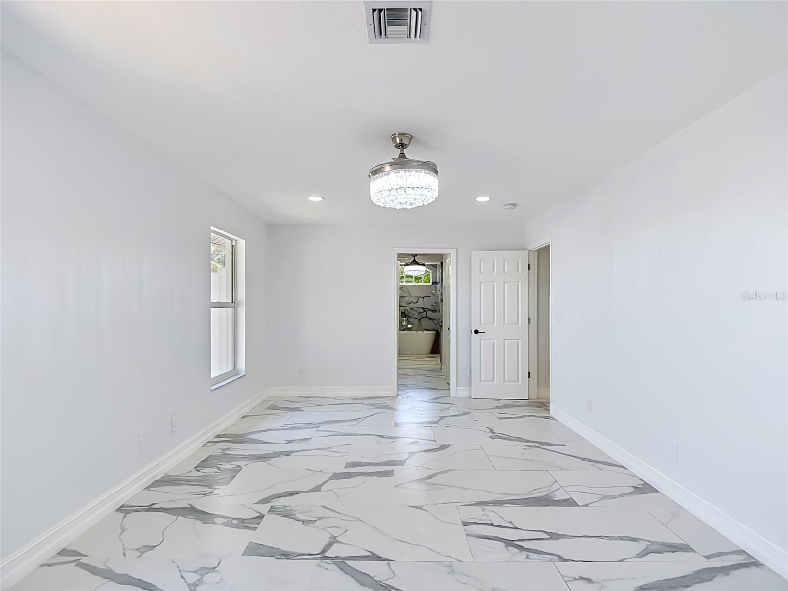 2503 AVIATION PKWY, CAPE CORAL, FL, 33904