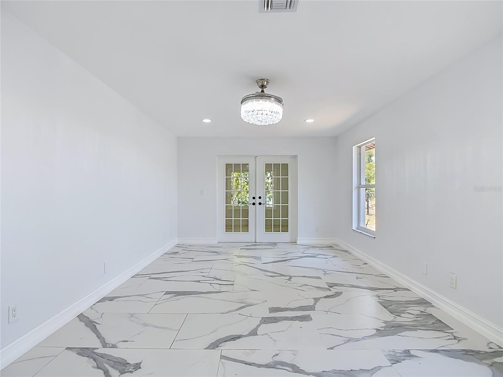 2503 AVIATION PKWY, CAPE CORAL, FL, 33904