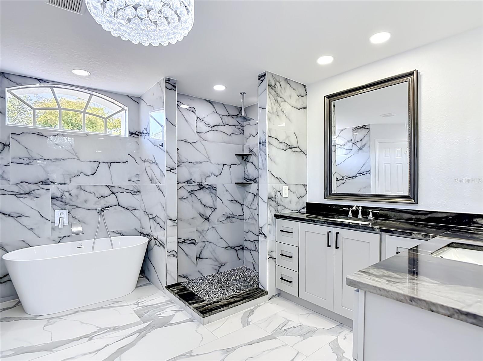 2503 AVIATION PKWY, CAPE CORAL, FL, 33904