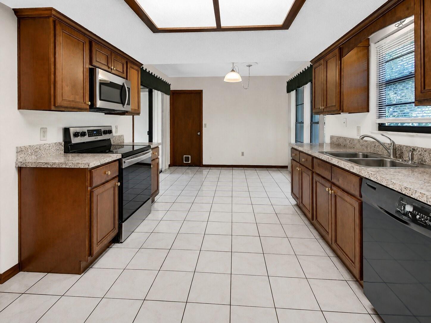 28 RAMBLEWOOD TRL, DELAND, FL, 32724