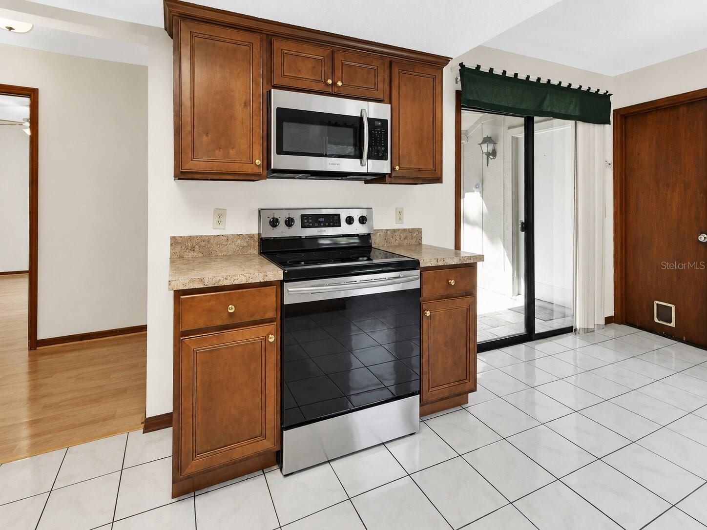 28 RAMBLEWOOD TRL, DELAND, FL, 32724