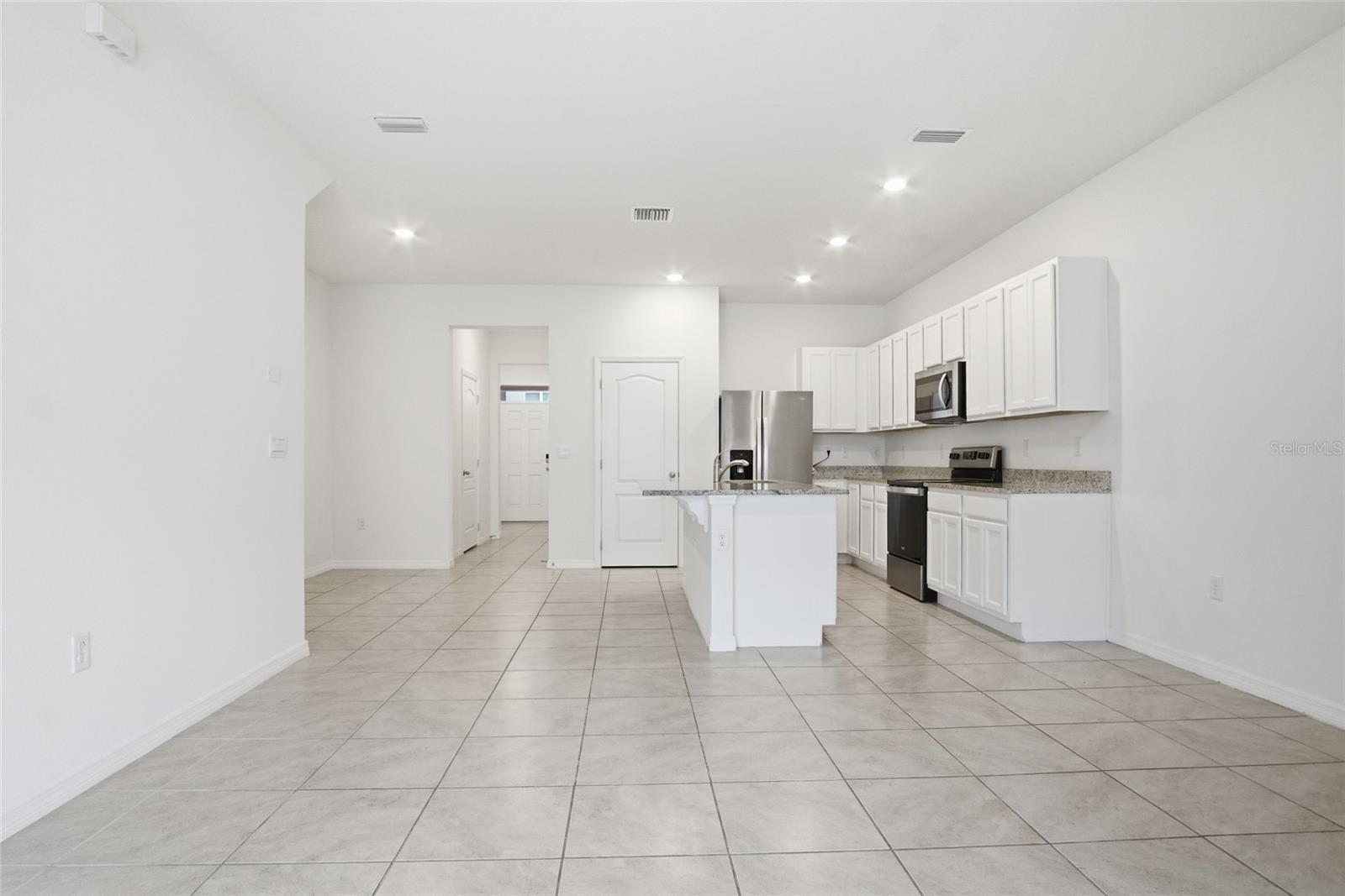 1535 LUMBER AVE, DAVENPORT, FL, 33837