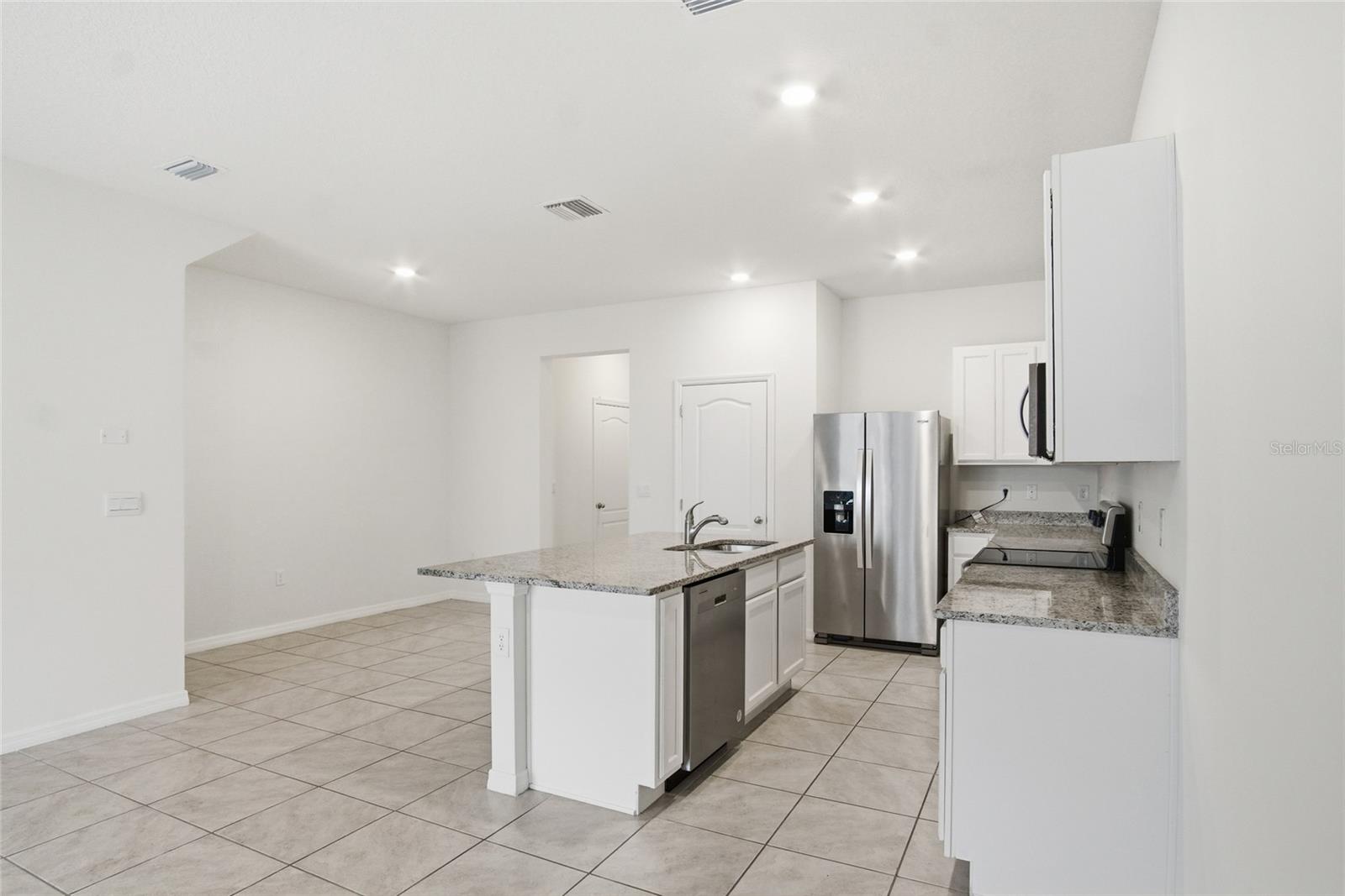 1535 LUMBER AVE, DAVENPORT, FL, 33837