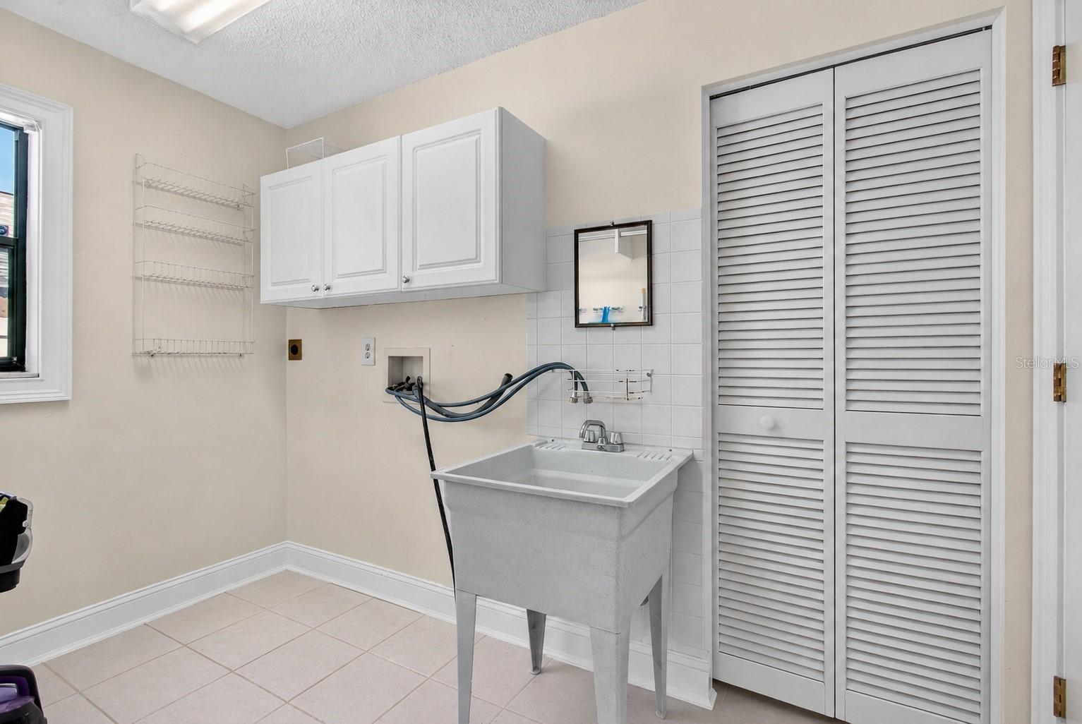 2135 VANCE AVE, PALM HARBOR, FL, 34683