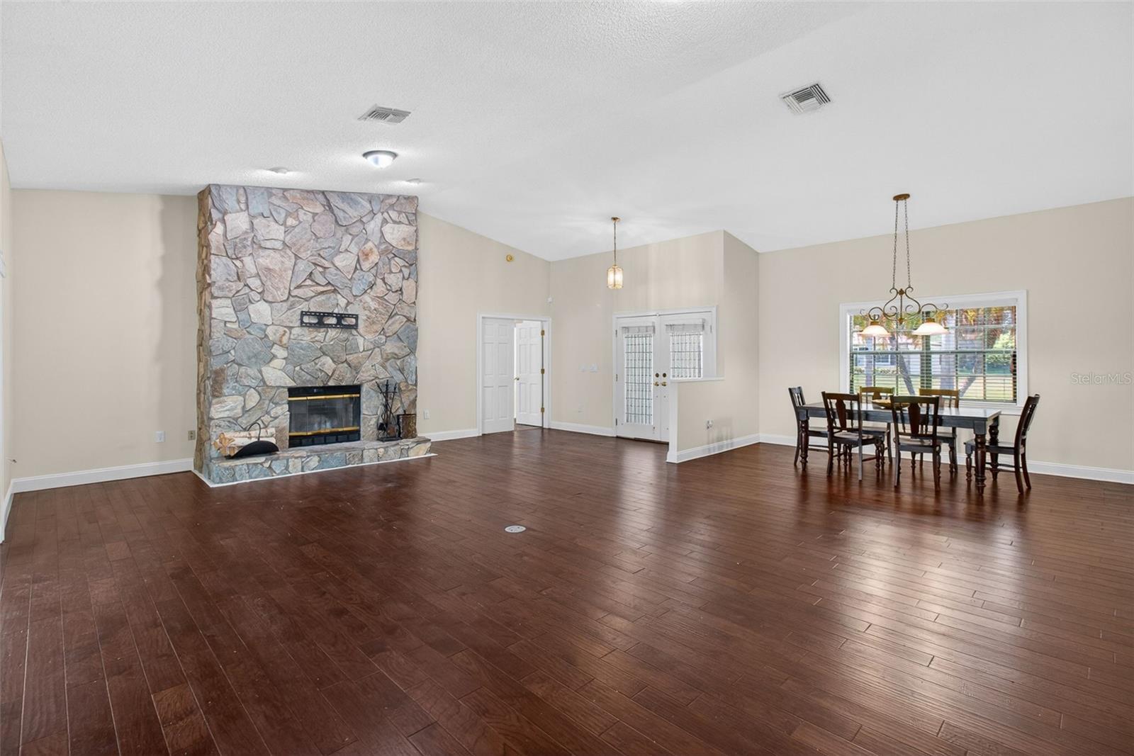 2135 VANCE AVE, PALM HARBOR, FL, 34683