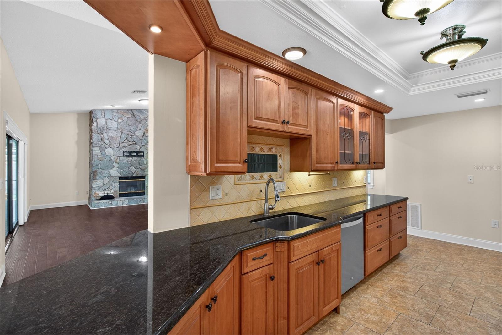 2135 VANCE AVE, PALM HARBOR, FL, 34683