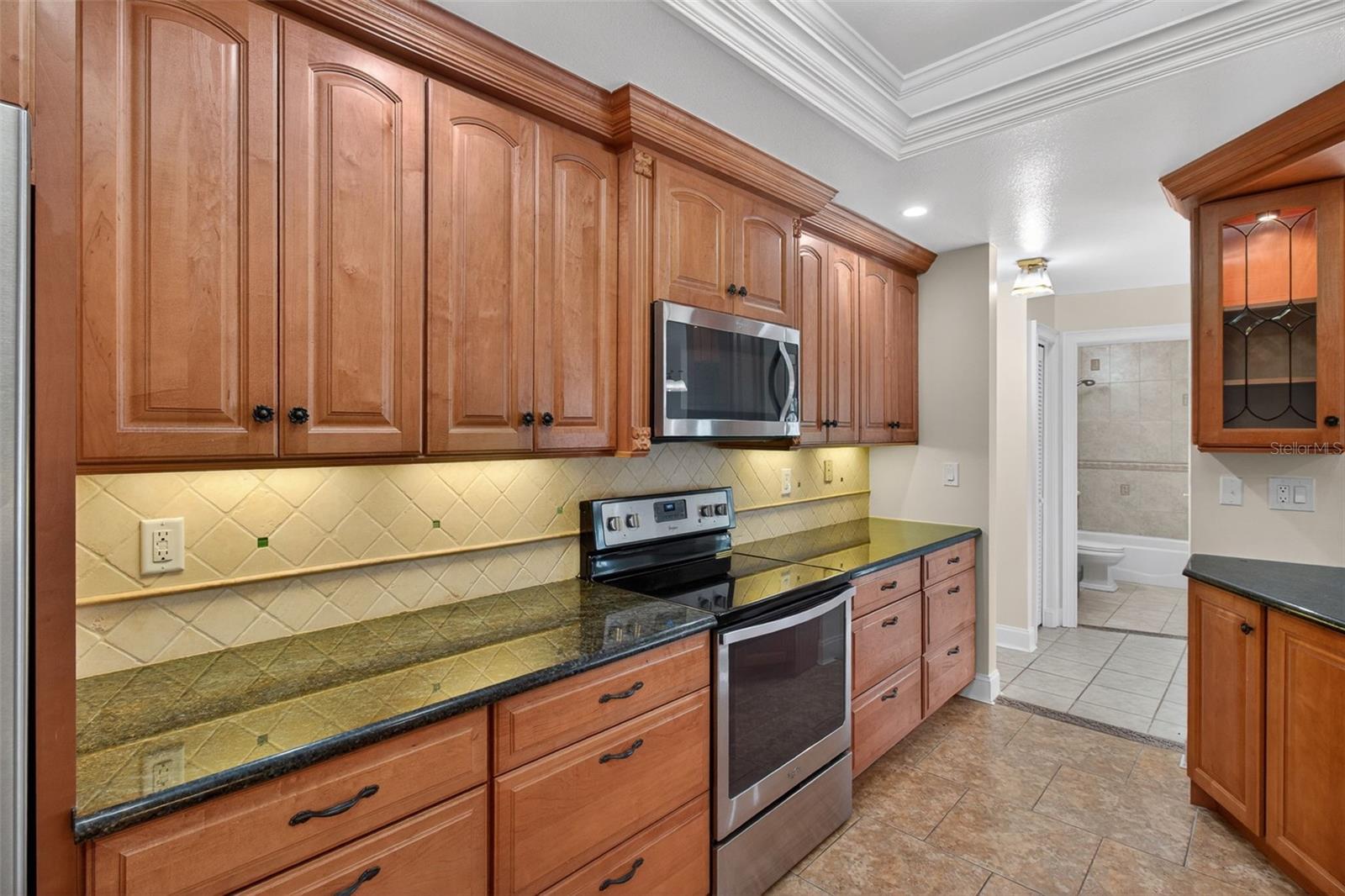 2135 VANCE AVE, PALM HARBOR, FL, 34683