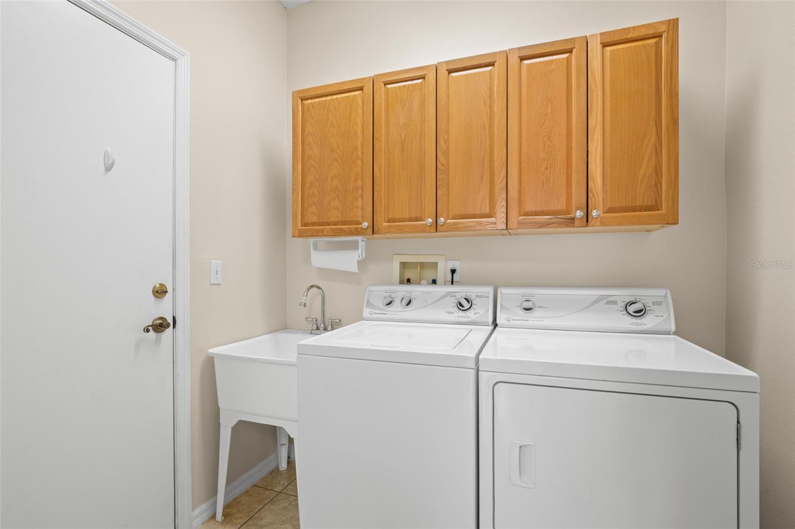 2129 ACADIA GREENS DR, SUN CITY CENTER, FL, 33573