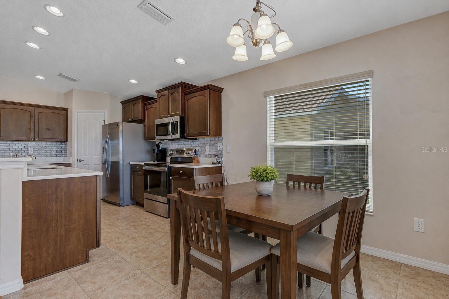 27103 ROANOKE DR, LEESBURG, FL, 34748