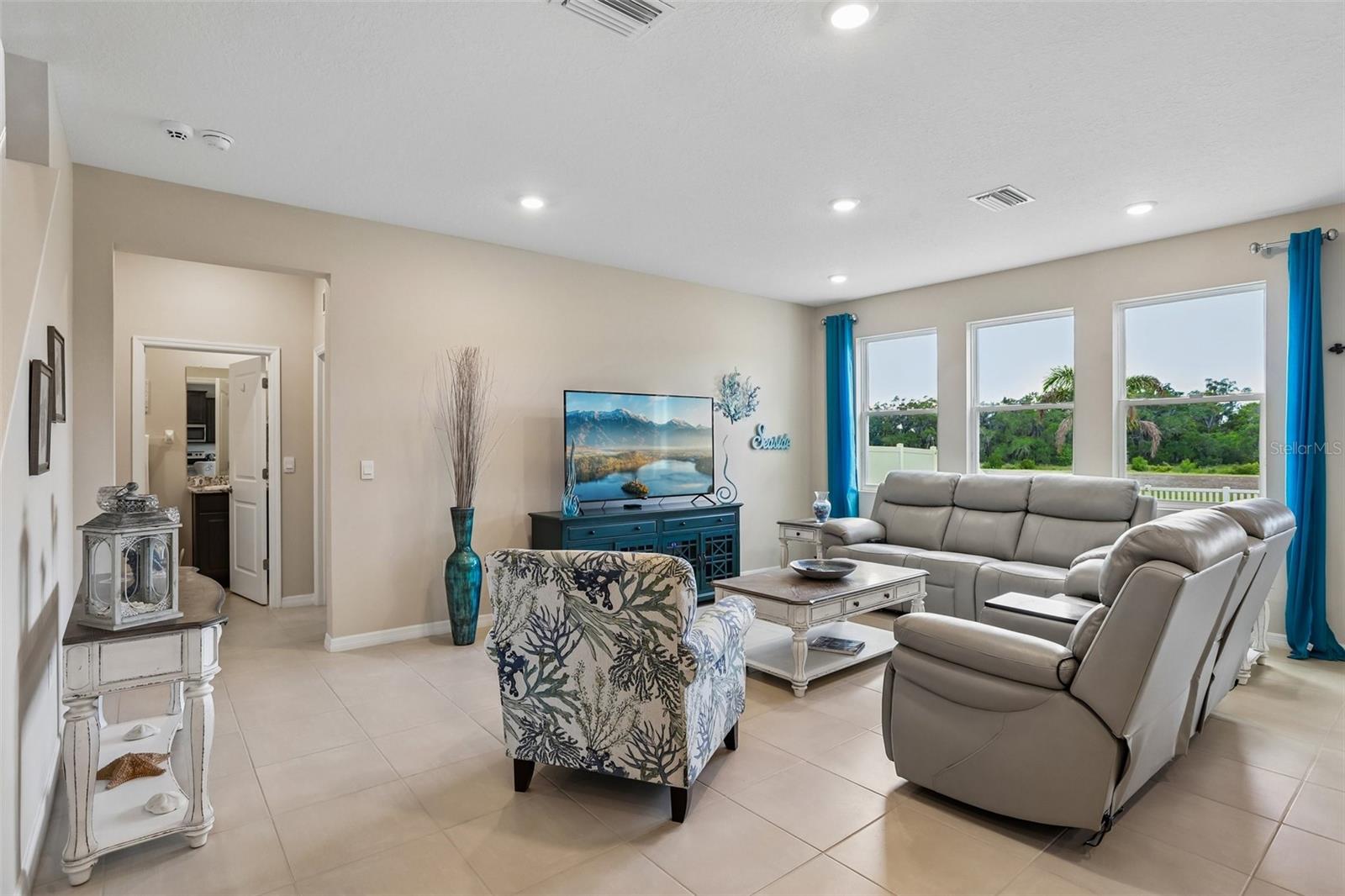 16976 OVAL RUM DR, WIMAUMA, FL, 33598
