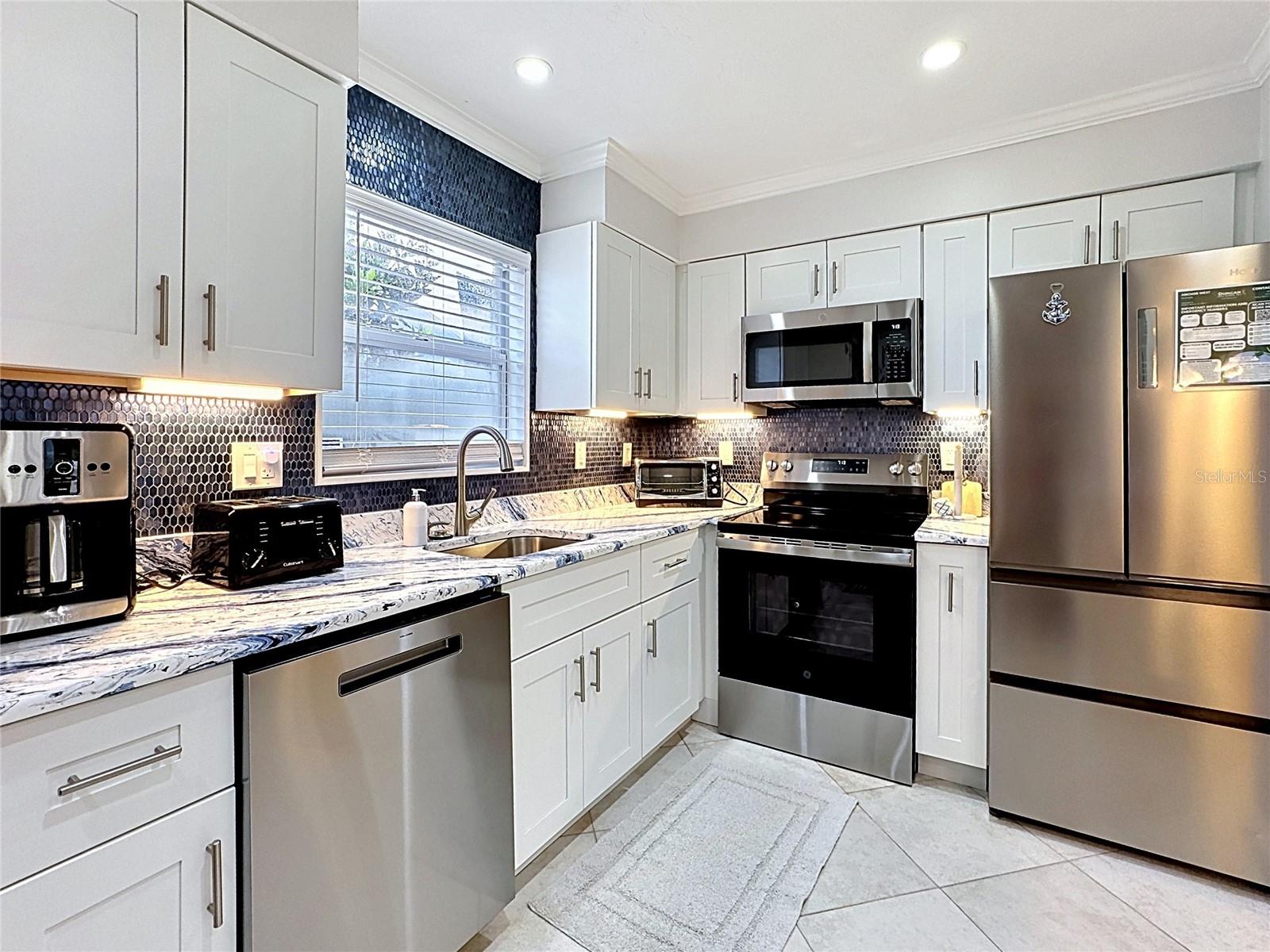120 52ND ST, HOLMES BEACH, FL, 34217
