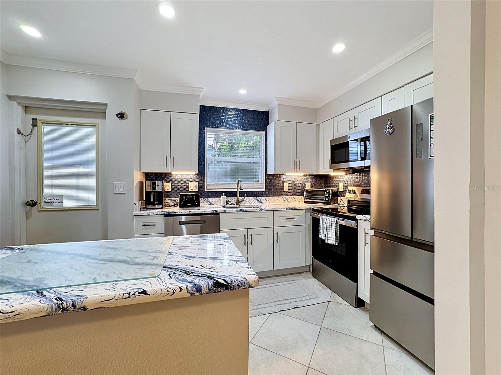 120 52ND ST, HOLMES BEACH, FL, 34217