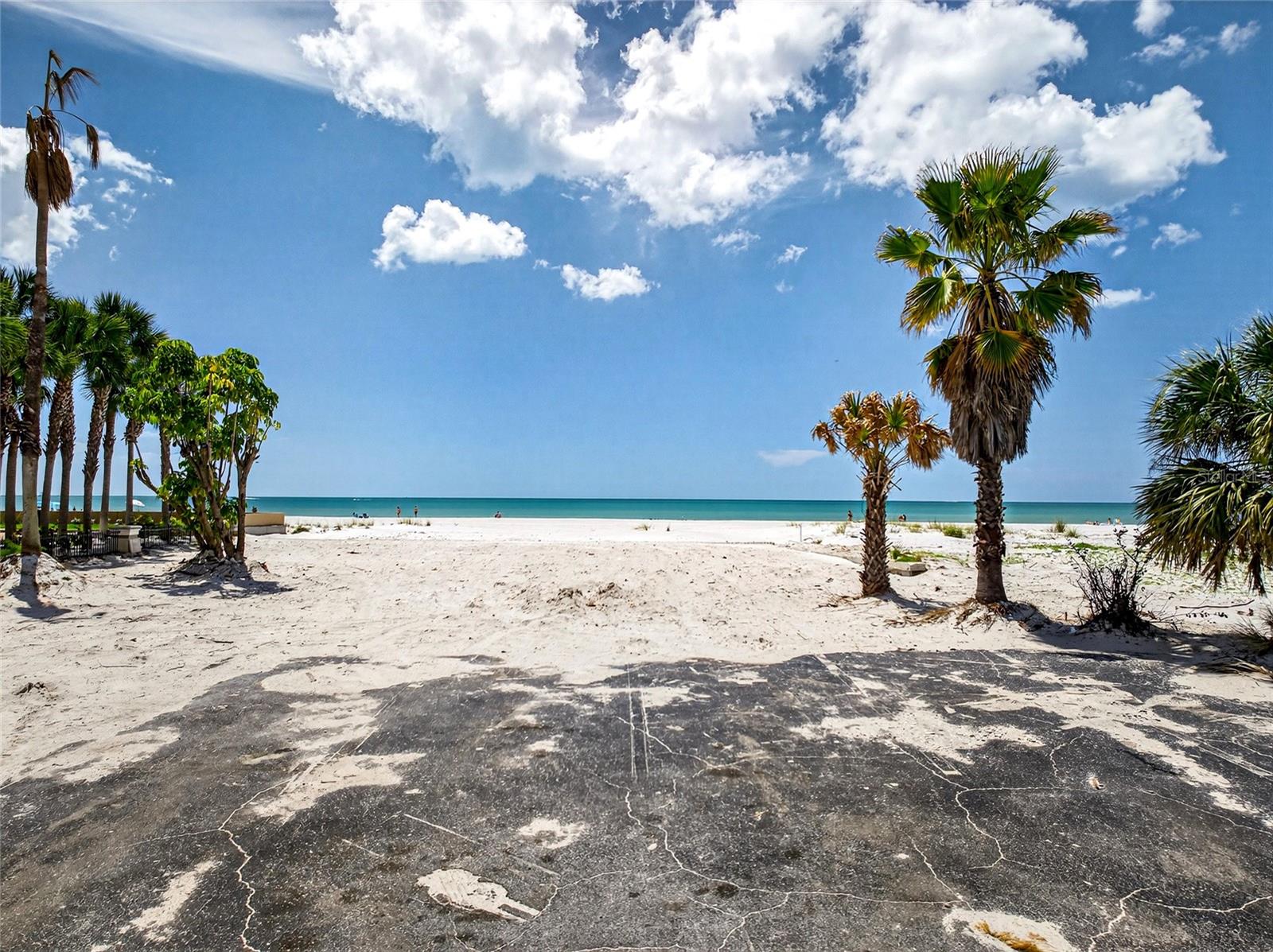 13642 GULF BLVD, MADEIRA BEACH, FL, 33708