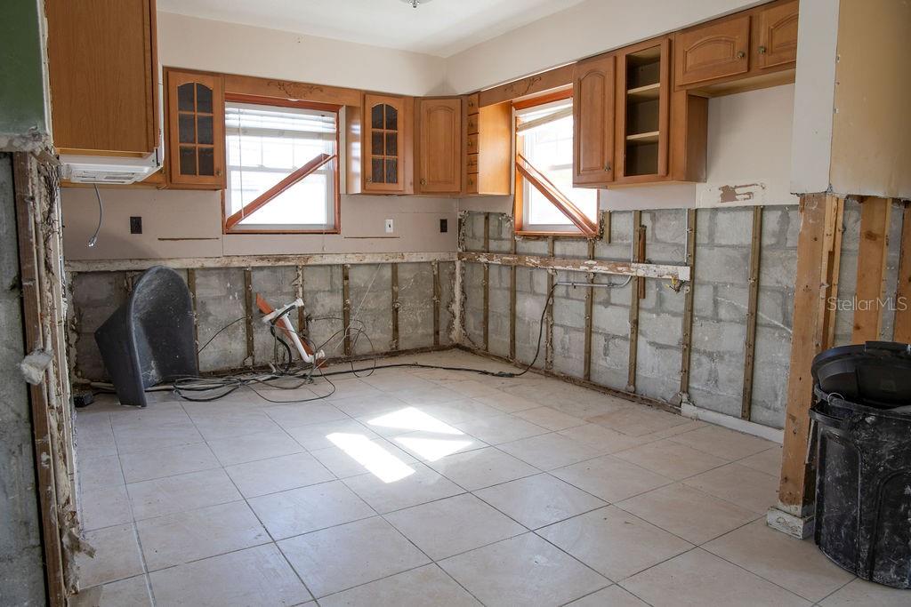 10126 E 4TH ST E, TREASURE ISLAND, FL, 33706
