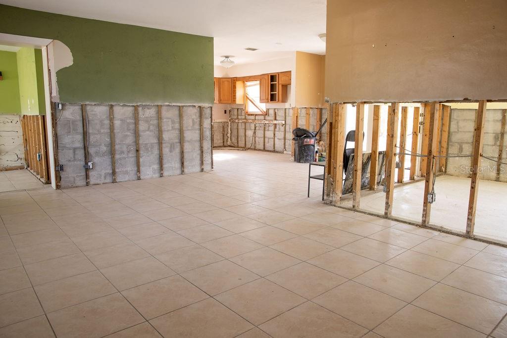 10126 E 4TH ST E, TREASURE ISLAND, FL, 33706