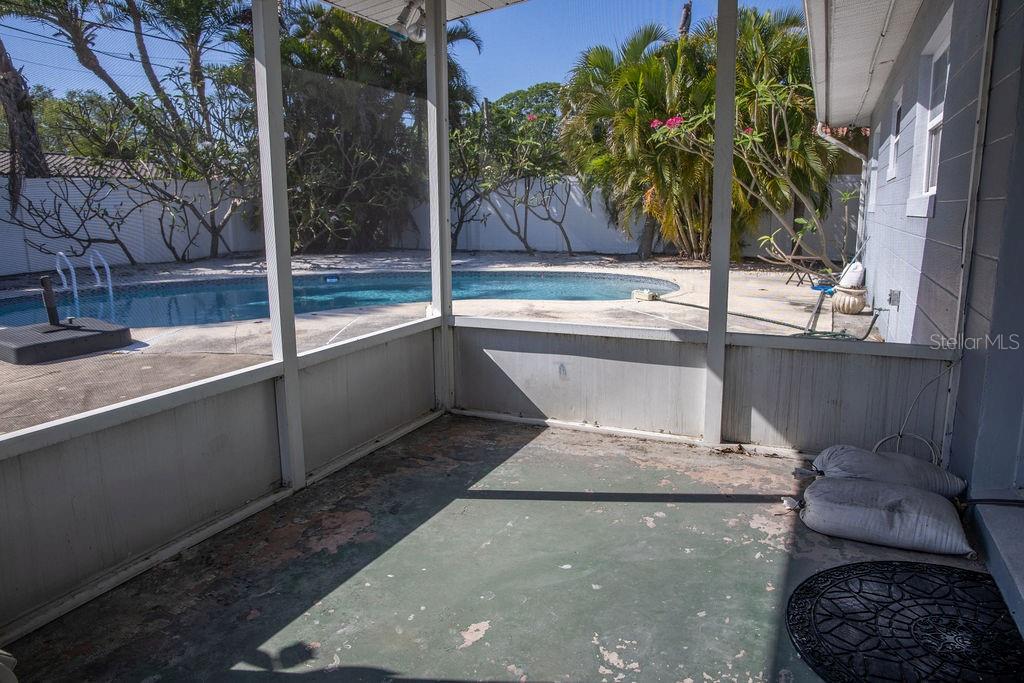 10126 E 4TH ST E, TREASURE ISLAND, FL, 33706