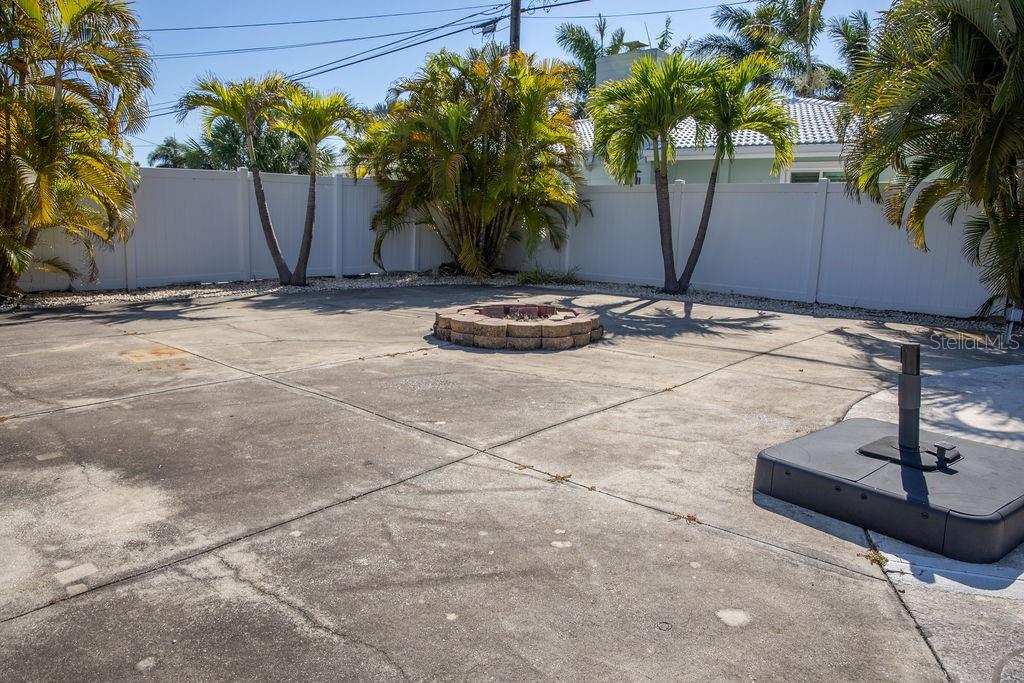 10126 E 4TH ST E, TREASURE ISLAND, FL, 33706