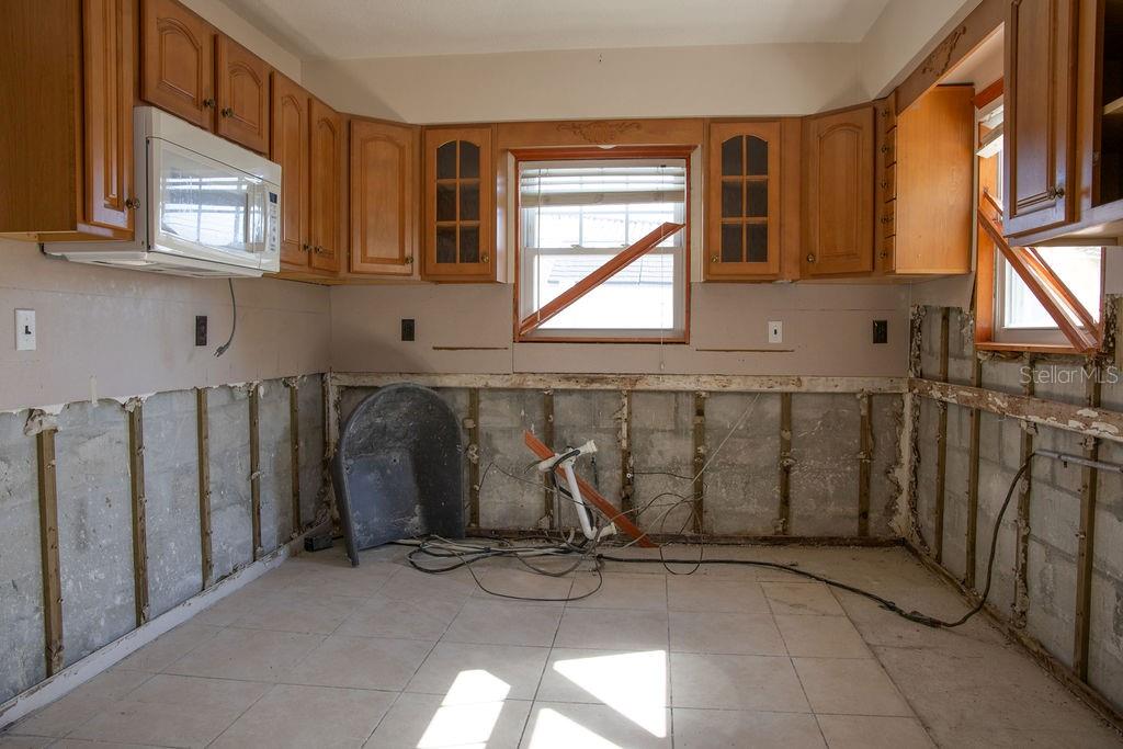 10126 E 4TH ST E, TREASURE ISLAND, FL, 33706