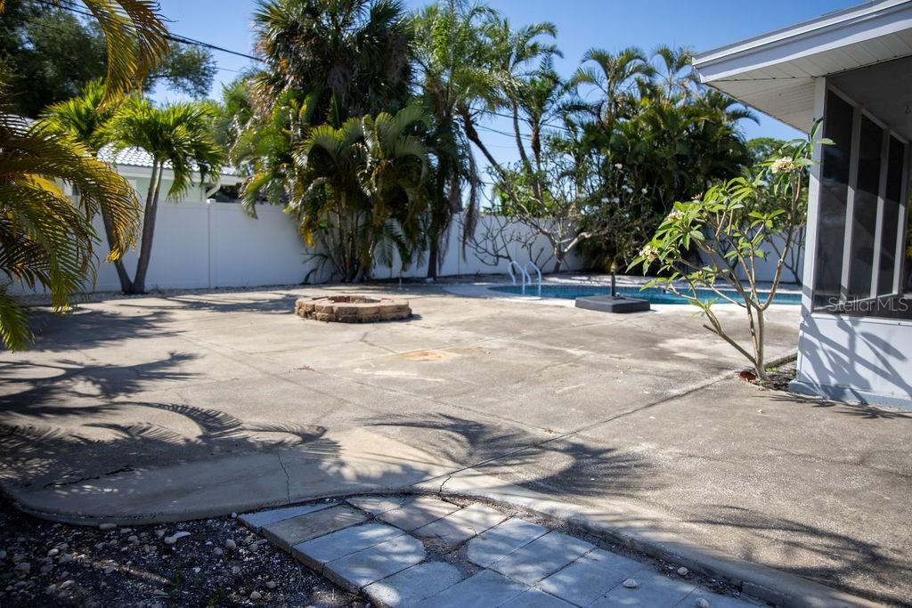 10126 E 4TH ST E, TREASURE ISLAND, FL, 33706