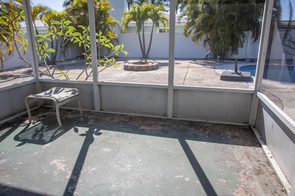 10126 E 4TH ST E, TREASURE ISLAND, FL, 33706