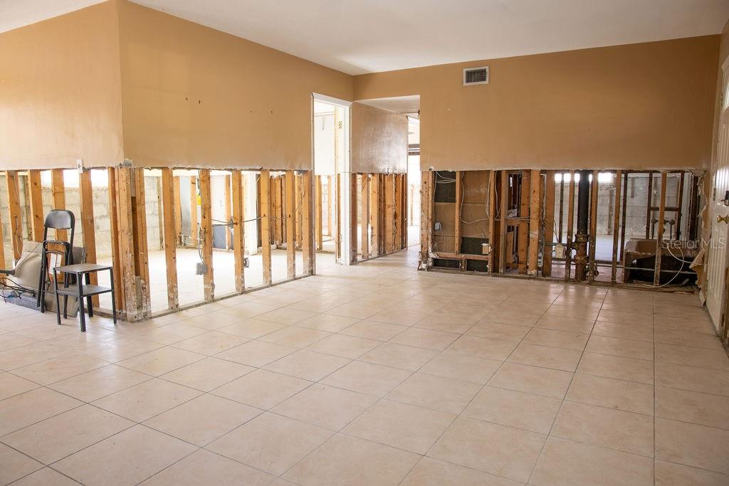 10126 E 4TH ST E, TREASURE ISLAND, FL, 33706