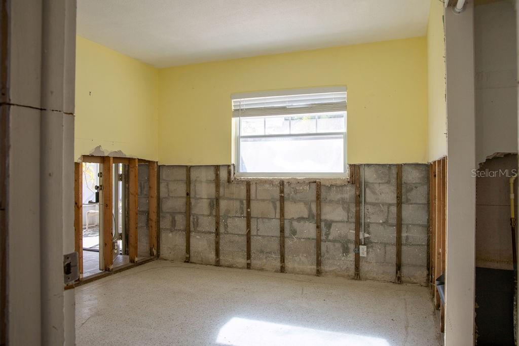 10126 E 4TH ST E, TREASURE ISLAND, FL, 33706