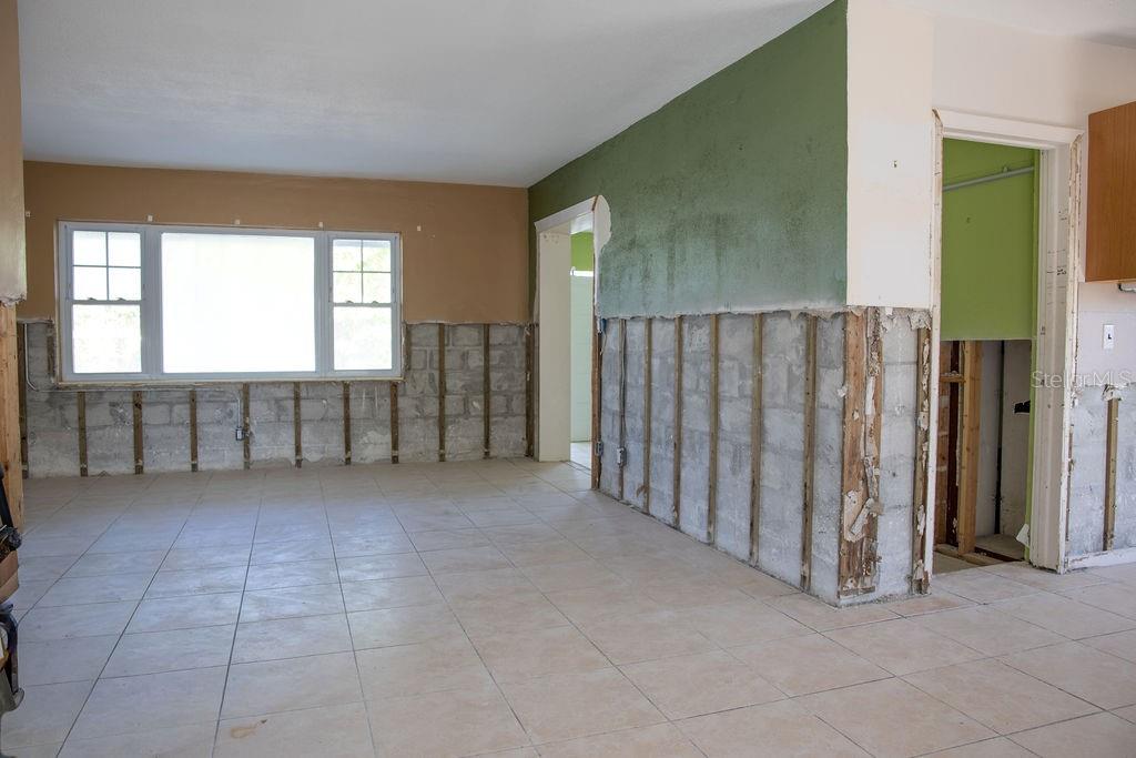10126 E 4TH ST E, TREASURE ISLAND, FL, 33706