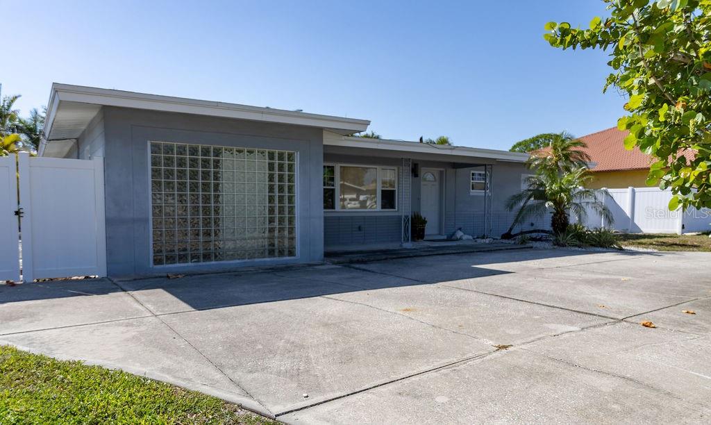 10126 E 4TH ST E, TREASURE ISLAND, FL, 33706