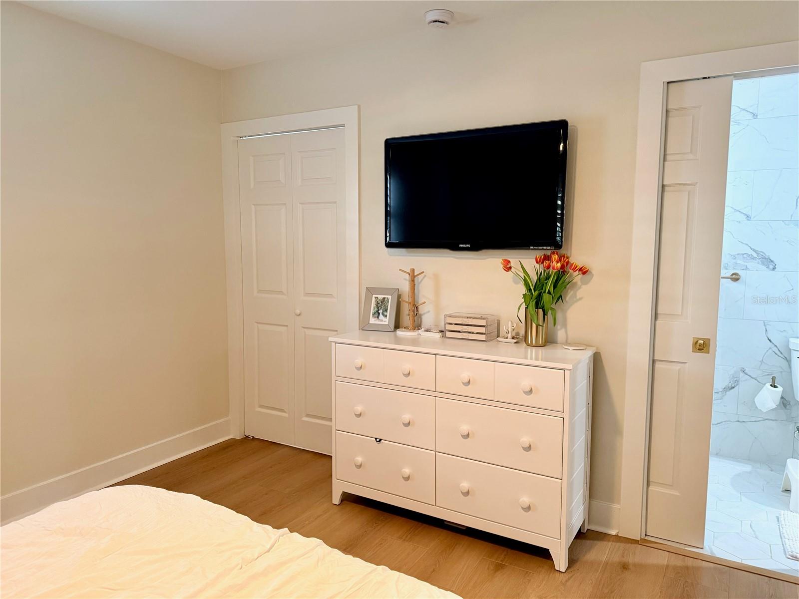 6073 TANGLEWOOD DR NE, ST PETERSBURG, FL, 33703