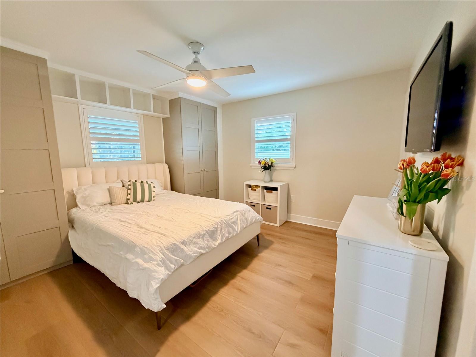 6073 TANGLEWOOD DR NE, ST PETERSBURG, FL, 33703
