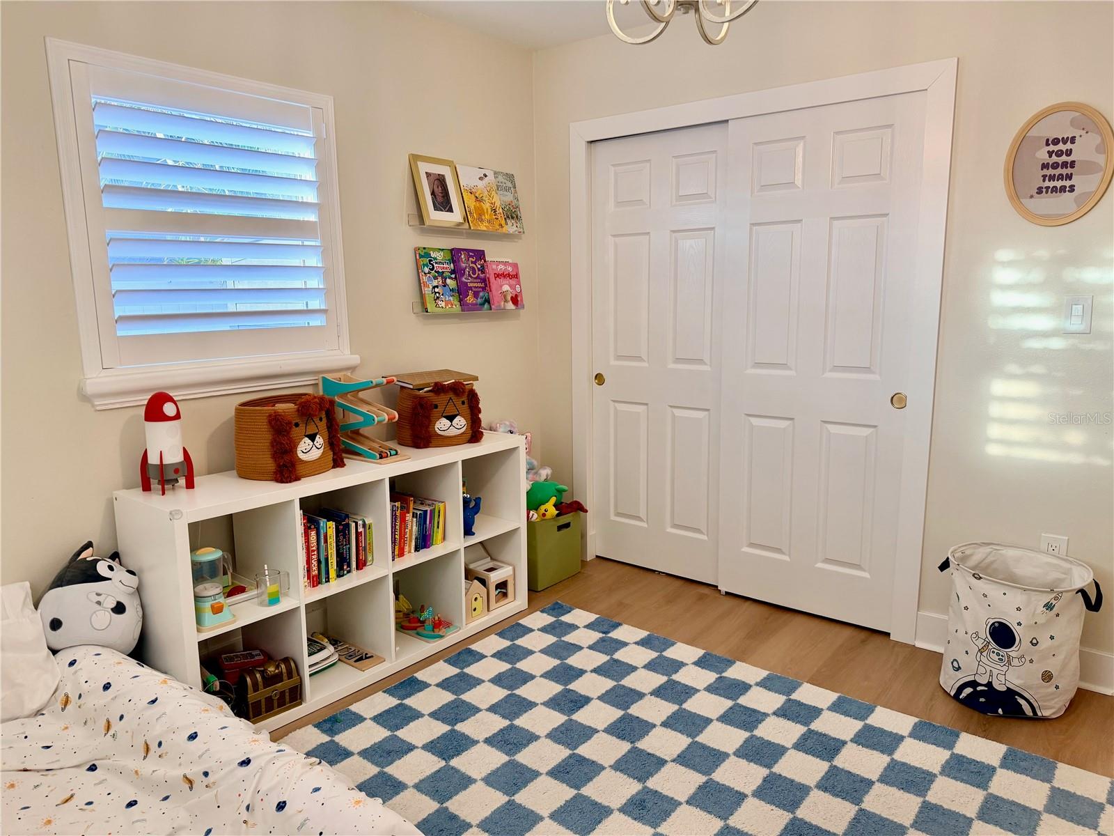 6073 TANGLEWOOD DR NE, ST PETERSBURG, FL, 33703