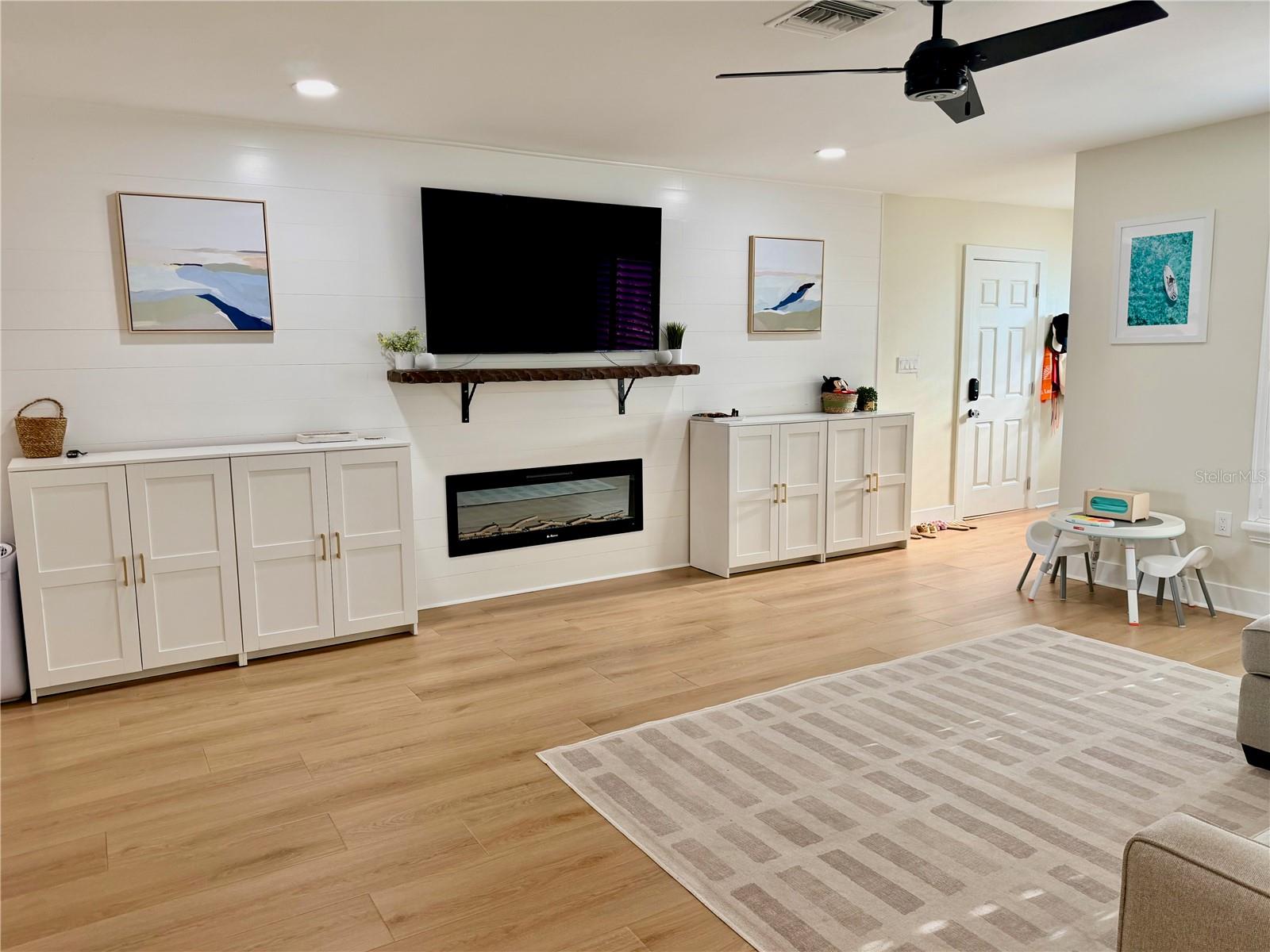 6073 TANGLEWOOD DR NE, ST PETERSBURG, FL, 33703
