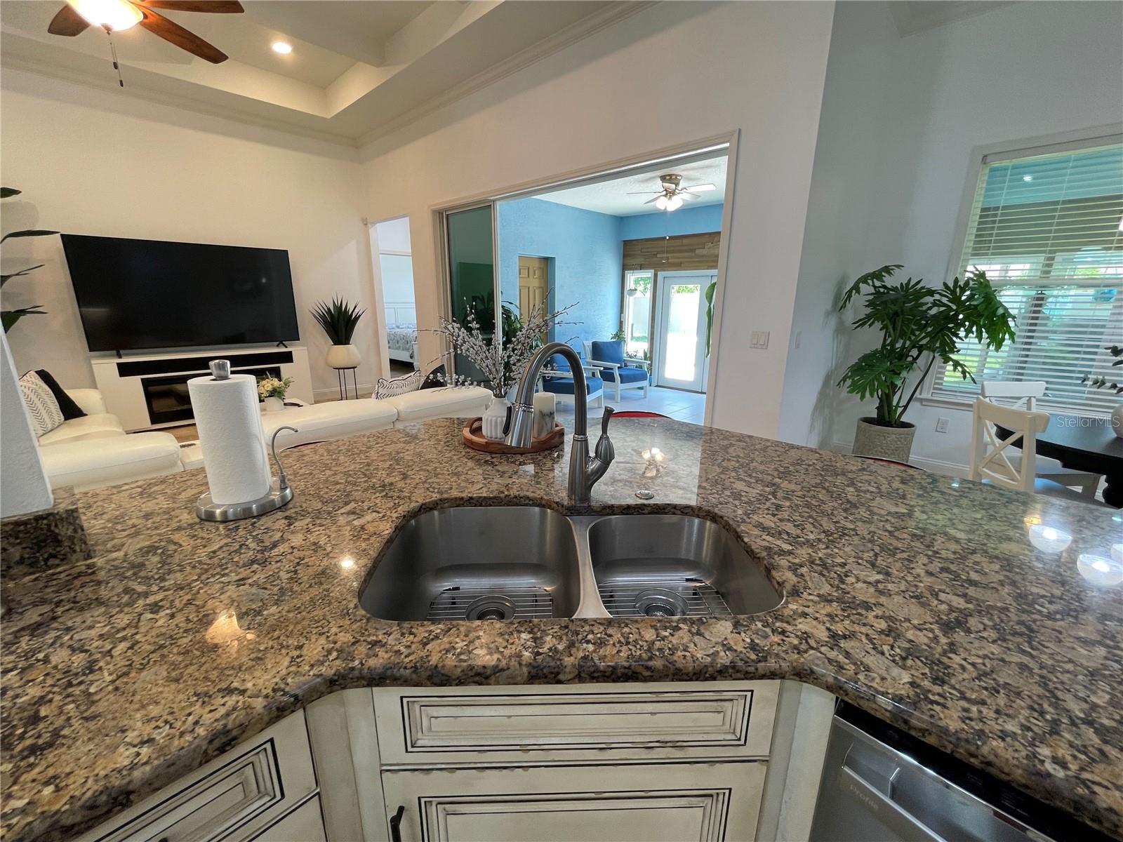 15 N SENSENEY, PALM COAST, FL, 32164