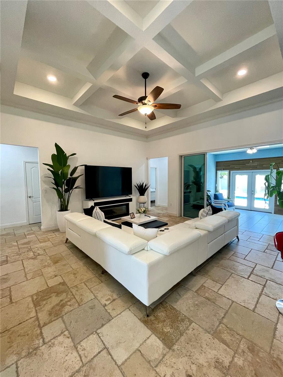 15 N SENSENEY, PALM COAST, FL, 32164