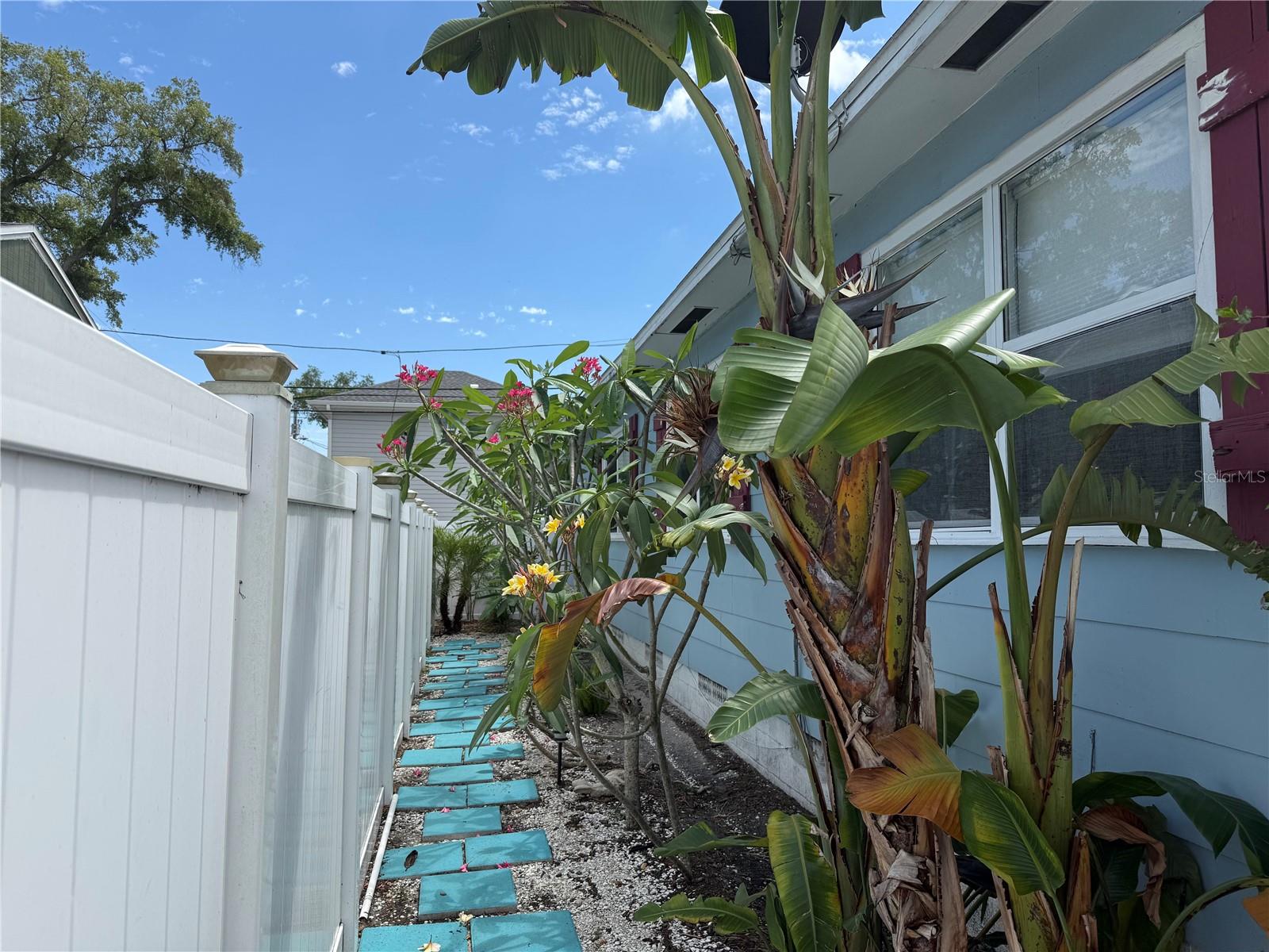 1428 38TH AVE N, ST PETERSBURG, FL, 33704