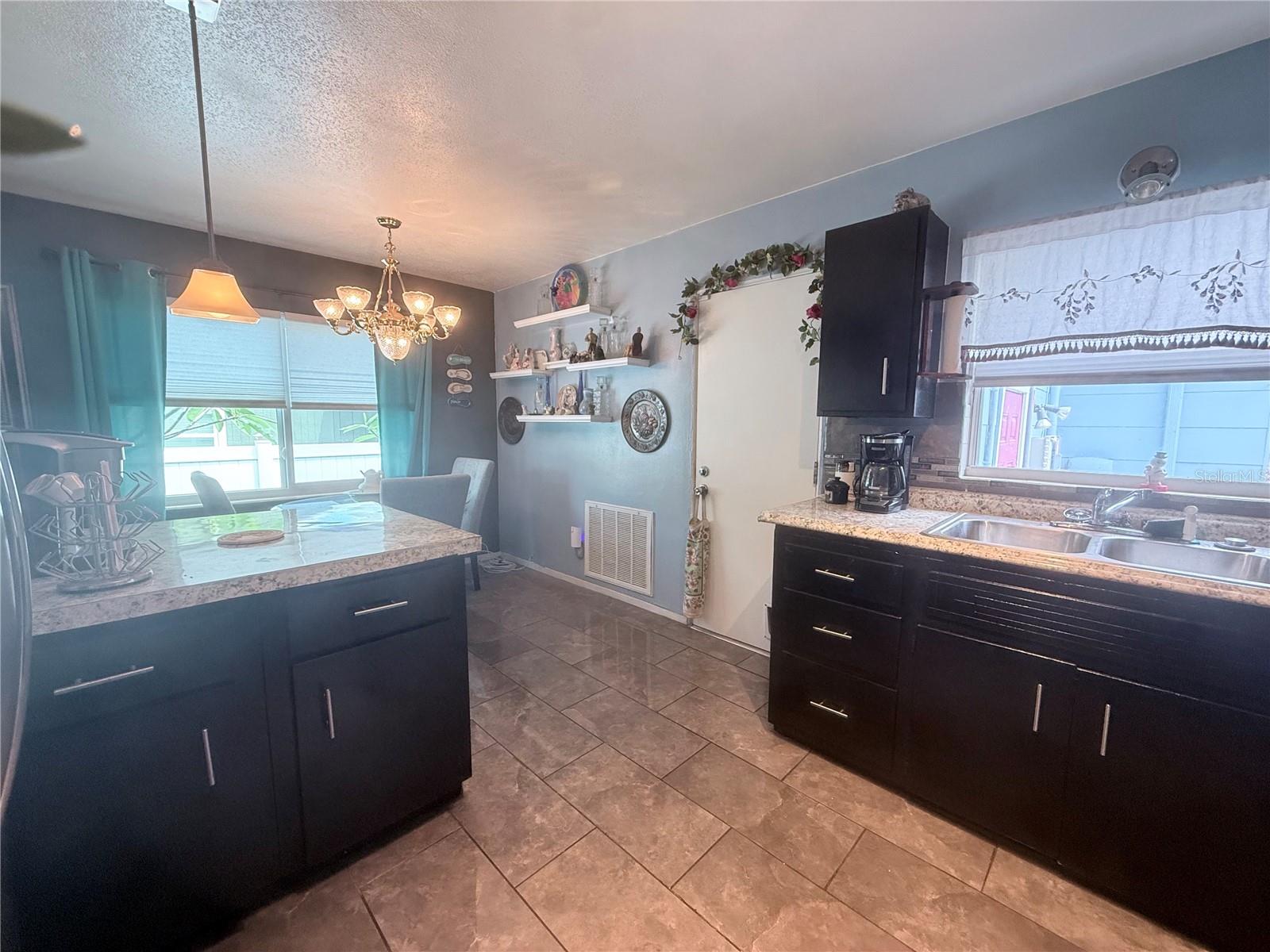 1428 38TH AVE N, ST PETERSBURG, FL, 33704