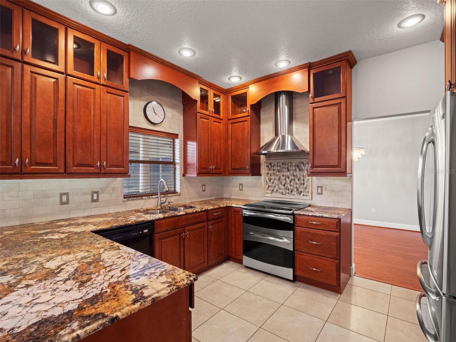 2394 HUNTINGDALE LN, OVIEDO, FL, 32765