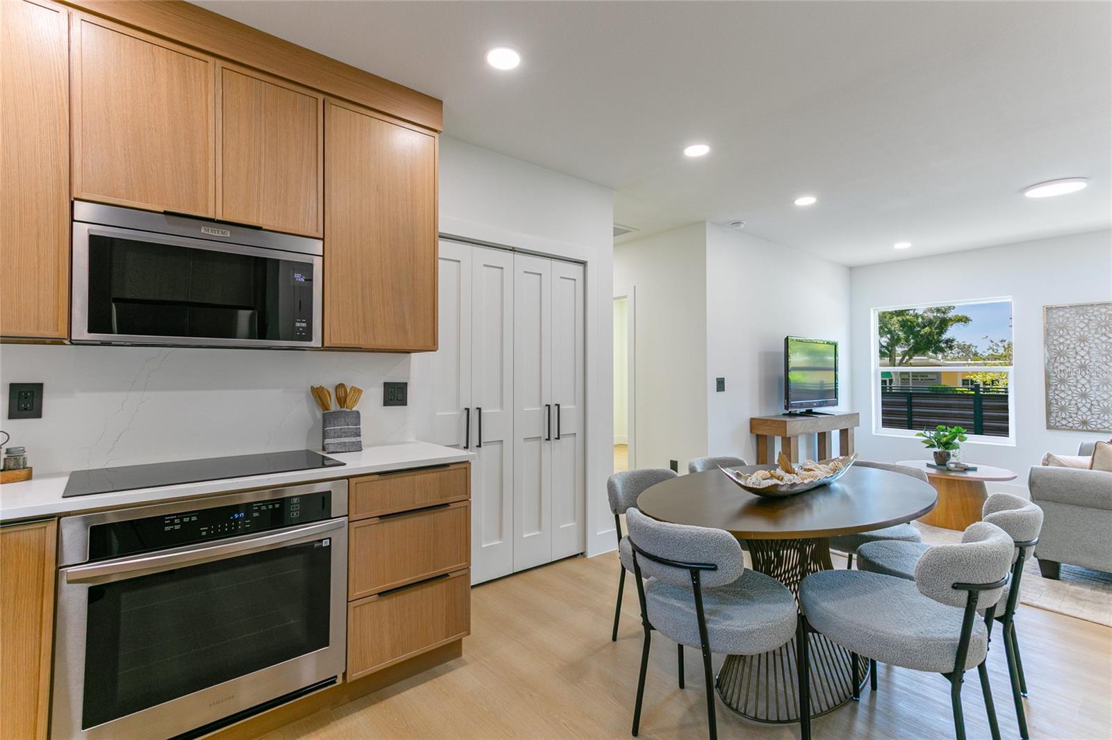 2561/2563 21ST ST S, ST PETERSBURG, FL, 33712
