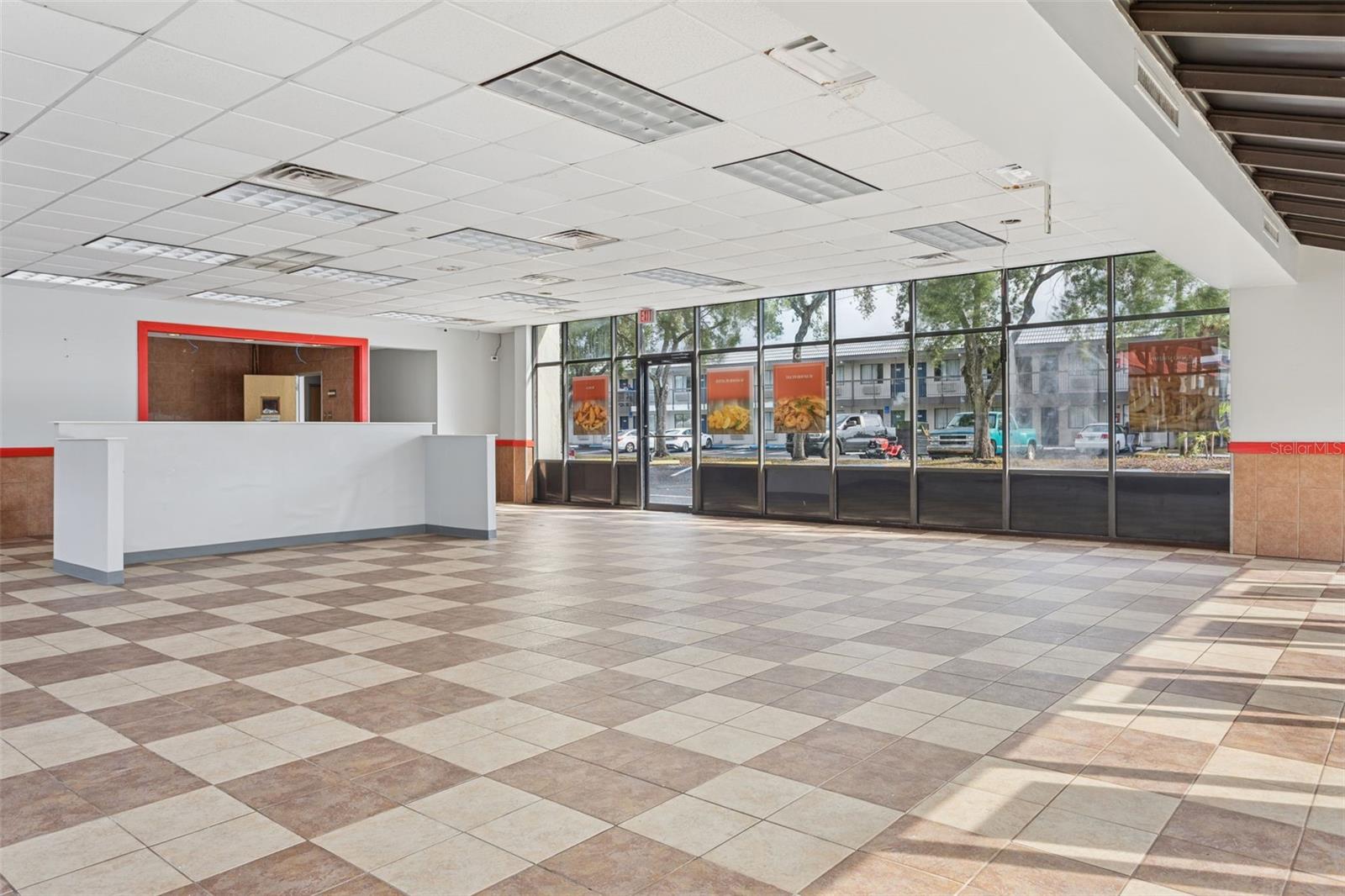 6620 E DR MARTIN LUTHER KING JR BLVD, TAMPA, FL, 33619