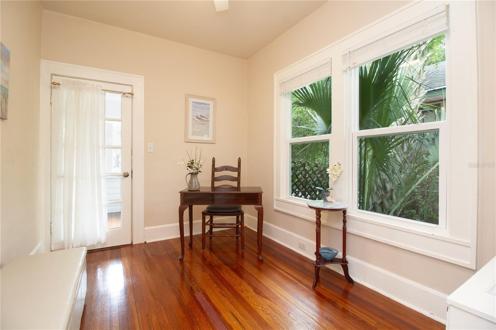 2962 BURLINGTON AVE N, ST PETERSBURG, FL, 33713
