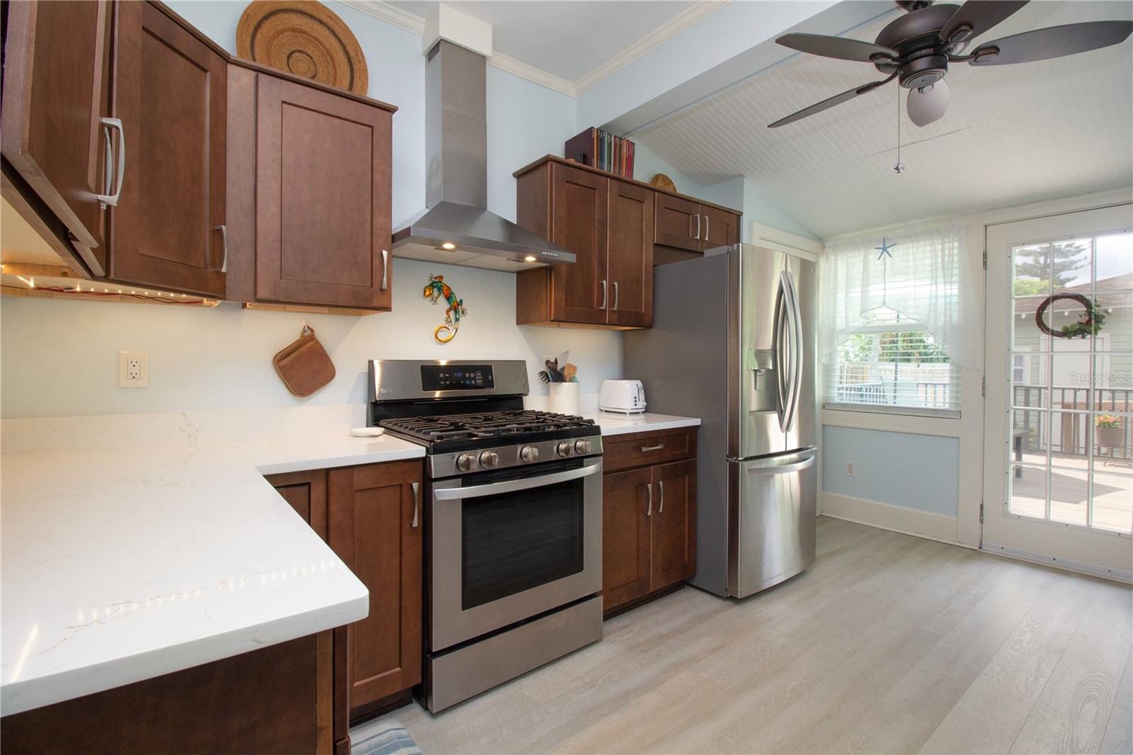 2962 BURLINGTON AVE N, ST PETERSBURG, FL, 33713