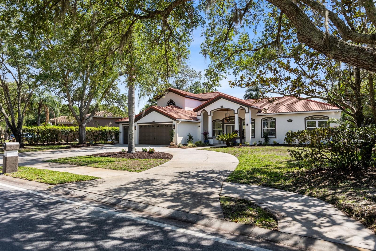 1534 E LAKE WOODLANDS PKWY, OLDSMAR, FL, 34677