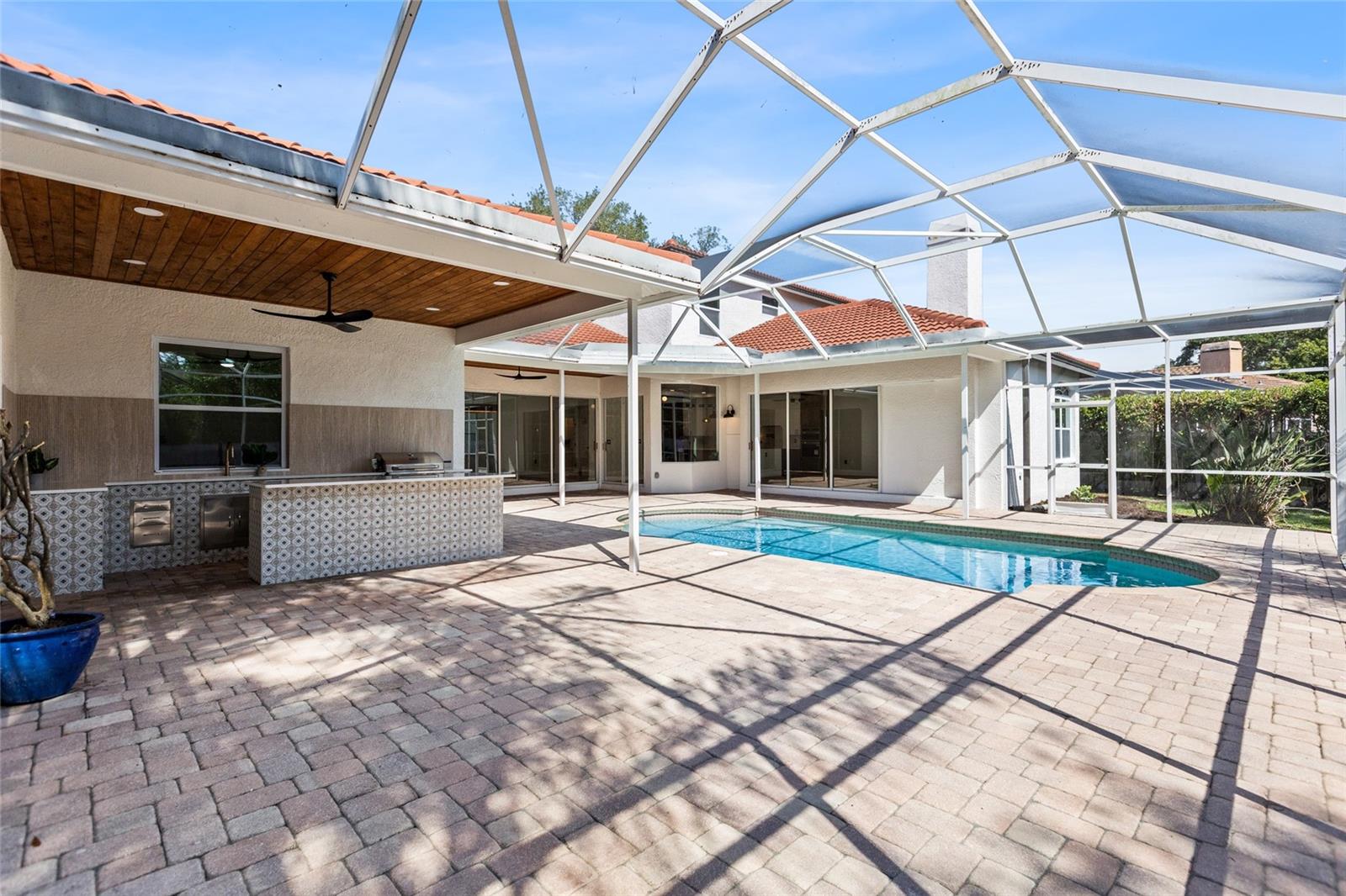 1534 E LAKE WOODLANDS PKWY, OLDSMAR, FL, 34677