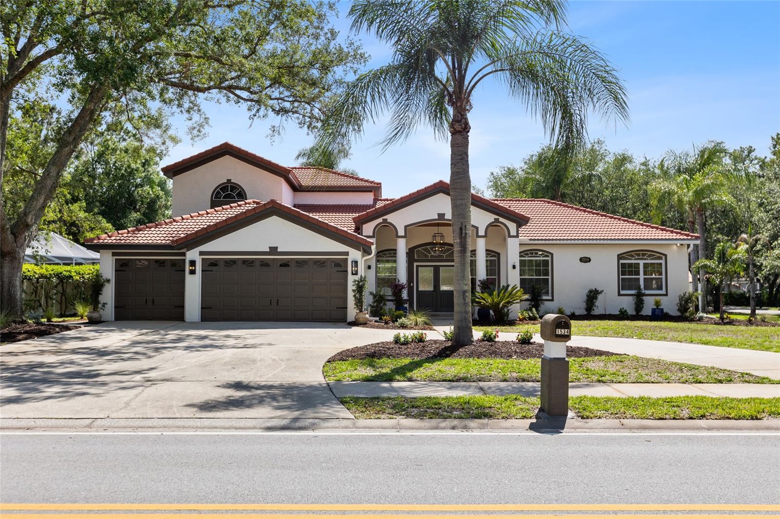 1534 E LAKE WOODLANDS PKWY, OLDSMAR, FL, 34677