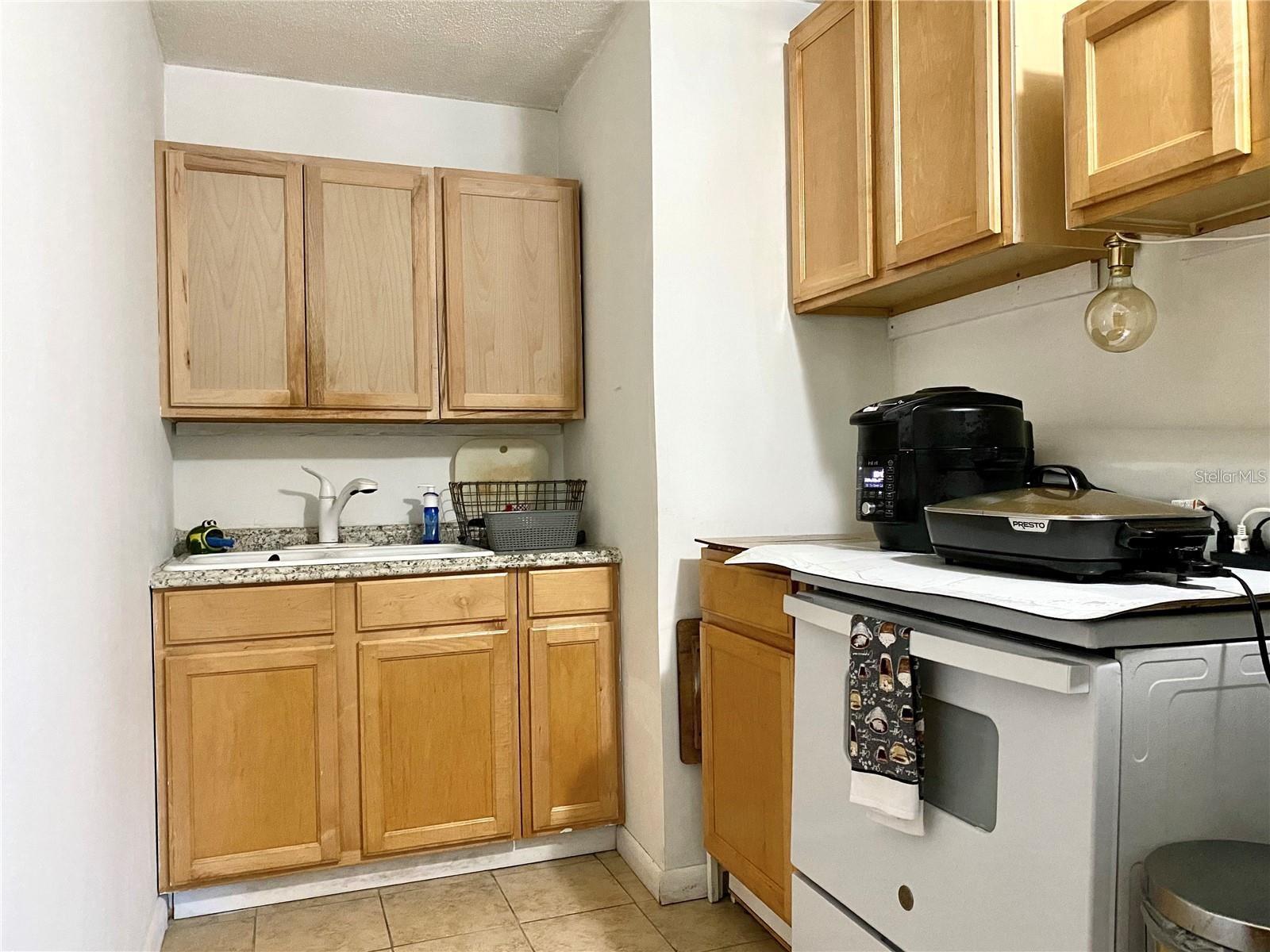 607 N FORREST AVE, KISSIMMEE, FL, 34741
